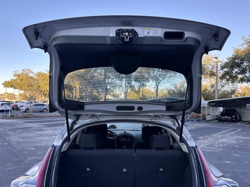 Used 2016 Nissan Juke S image 12