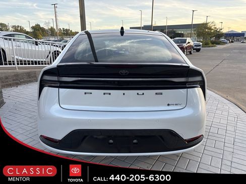 New 2026 Toyota Prius Plug-In Hybrid image 4