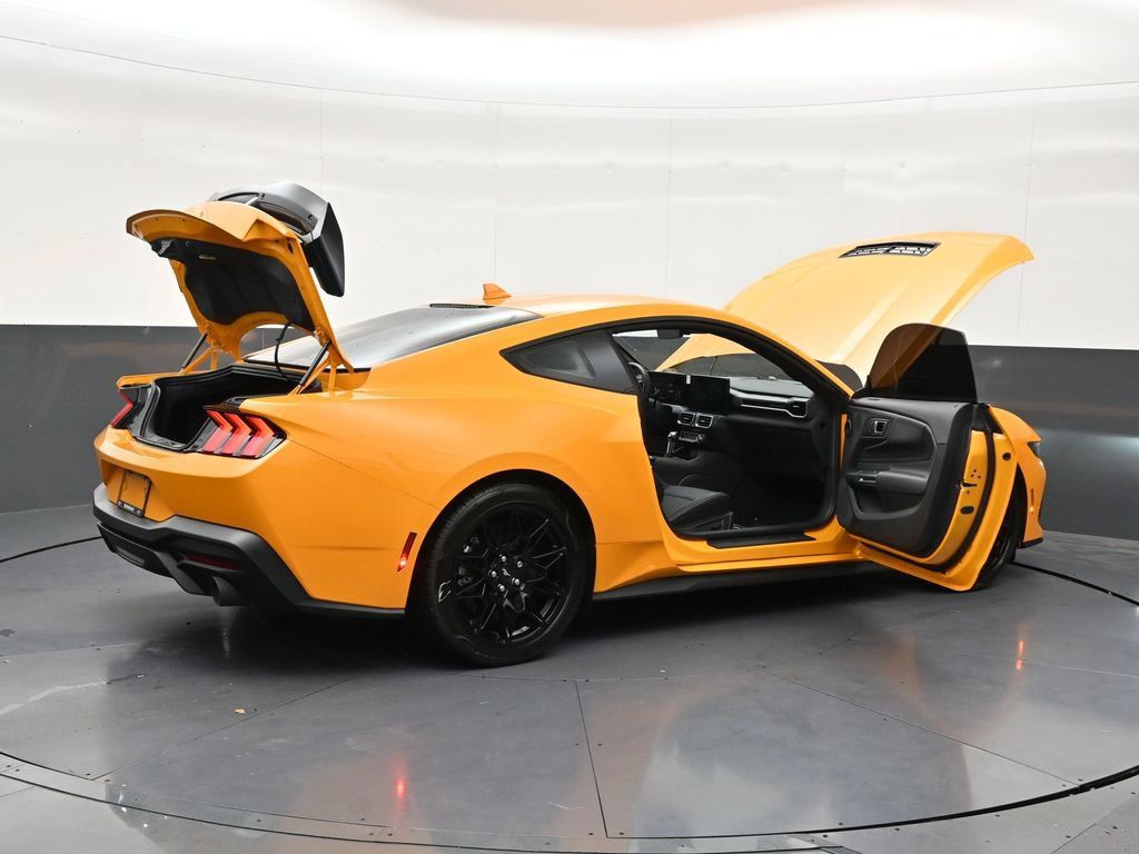 Used 2026 Ford Mustang GT Premium RWD image 29