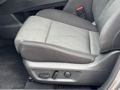 Used 2024 Nissan Rogue SV FWD image 16