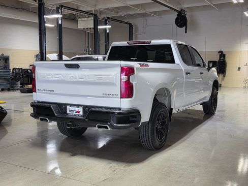 Used 2023 Chevrolet Silverado 1500 Custom Trail Boss AWD/4WD image 7
