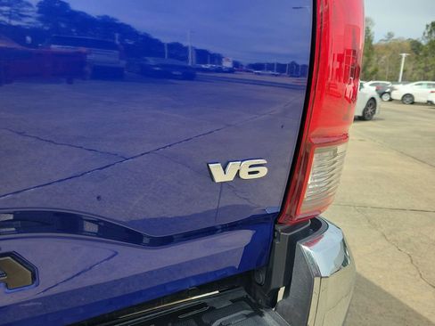 Used 2023 Toyota Tacoma SR5 image 7