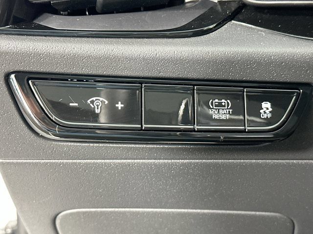 Used 2023 Kia Niro EX Touring FWD image 25