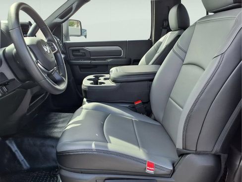 New 2026 RAM 3500 Tradesman AWD/4WD image 7