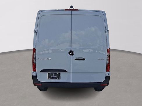 Used 2026 Mercedes-Benz Sprinter 2500 image 6