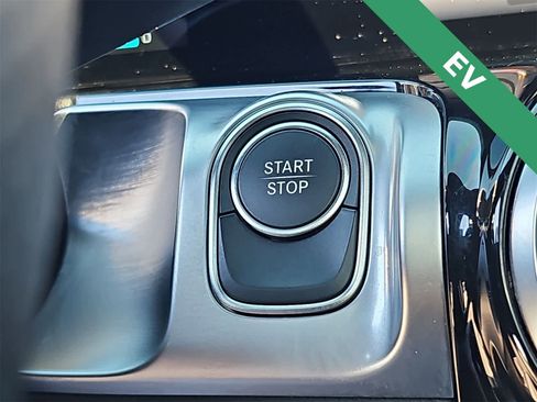 Used 2024 Mercedes-Benz EQB 250+ image 24