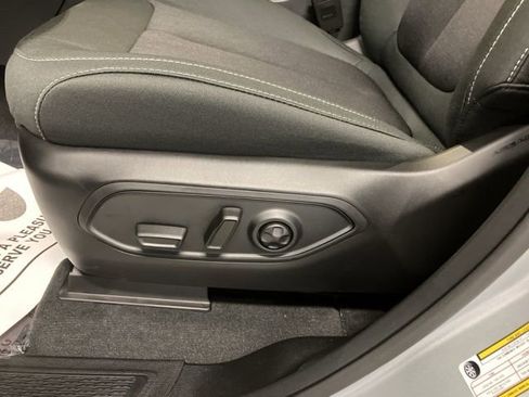 Used 2025 Jeep Grand Cherokee Laredo X w/ Luxury Tech Group I image 19