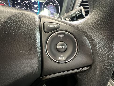 Used 2017 Honda HR-V EX image 22