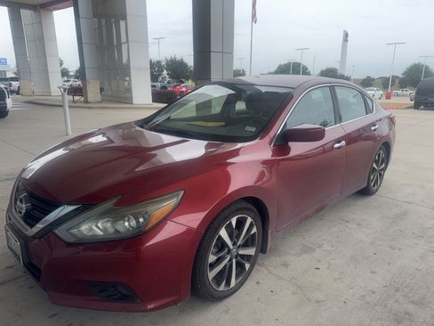 Used 2016 Nissan Altima 2.5 SR FWD image 1