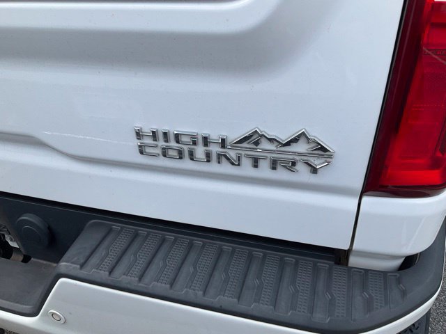 Used 2024 Chevrolet Silverado 2500 High Country w/ High Country Premium Package AWD/4WD image 8