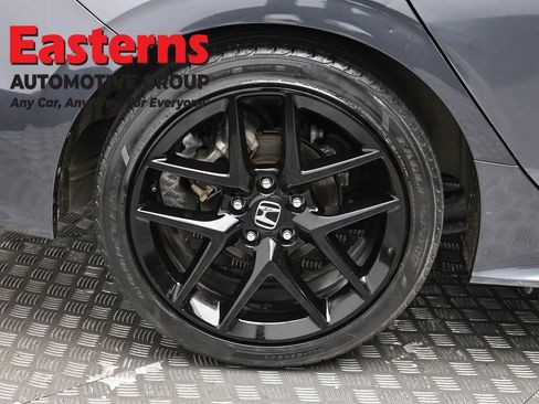 Used 2023 Honda Civic Sport image 30