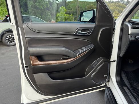 Used 2019 Chevrolet Suburban LT AWD/4WD image 21