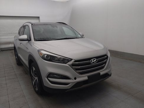 Used 2016 Hyundai Tucson Limited w/ Option Group 03 FWD image 13