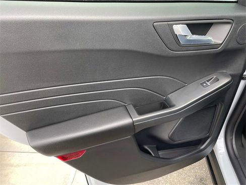 New 2025 Ford Escape SE w/ PHEV Premium Package image 23