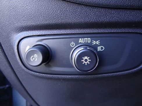 Used 2024 Chevrolet Equinox LT w/ LPO, Floor Liner Package FWD image 19