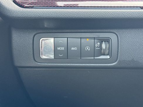 New 2026 Chevrolet Traverse Z71 w/ Enhanced Driving Package AWD/4WD image 33