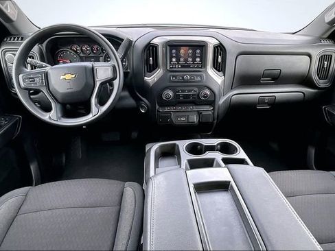 Used 2025 Chevrolet Silverado 1500 Custom image 8