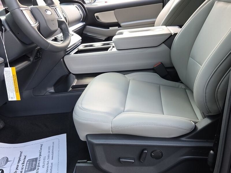 New 2027 Ford Expedition Active RWD image 6