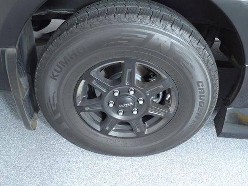 Used 2022 Mercedes-Benz Sprinter 2500 image 19