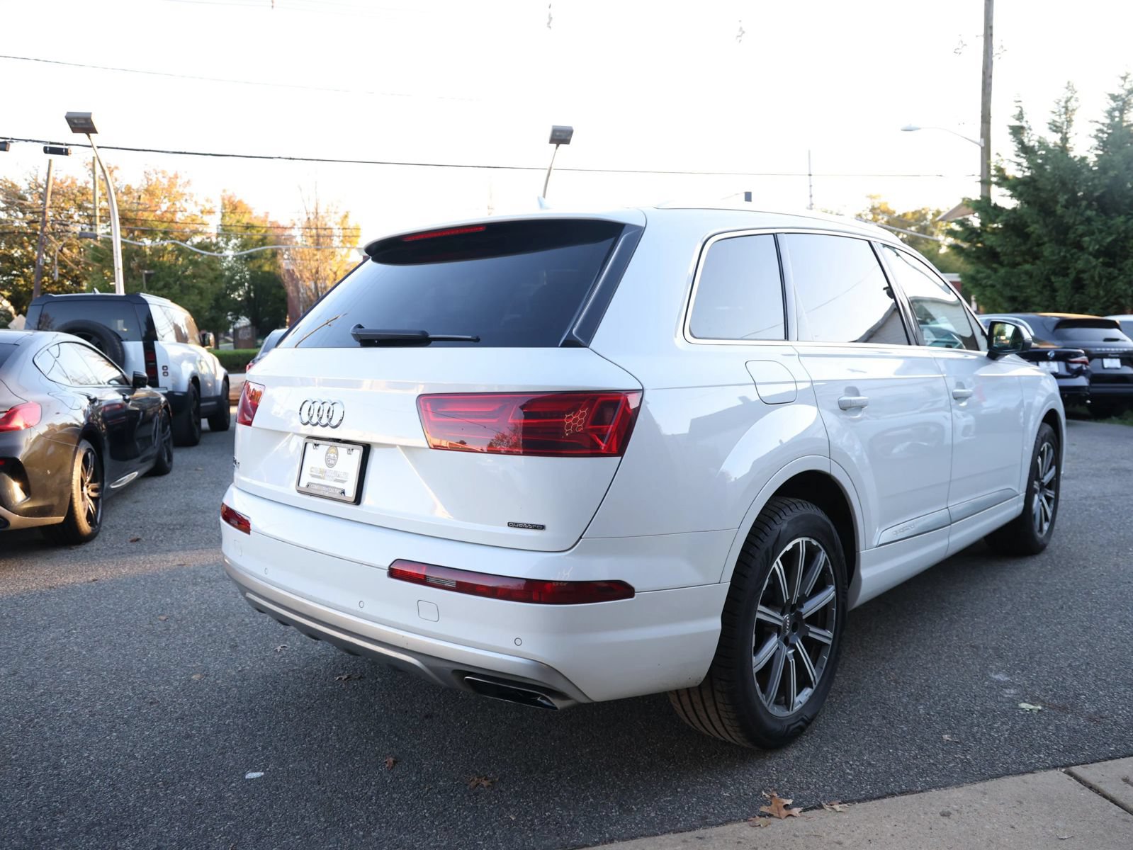 Used 2019 Audi Q7 3.0T Premium w/ Cold Weather Package AWD/4WD image 6