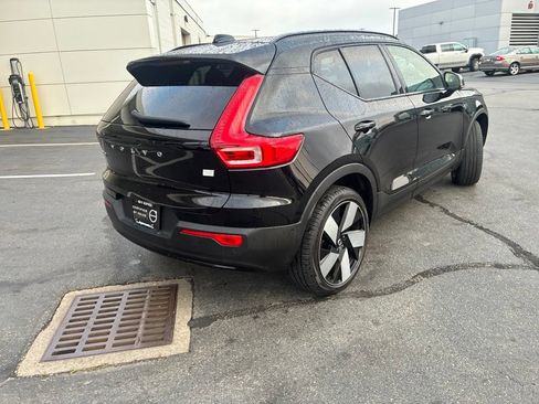 Used 2023 Volvo XC40 Recharge Plus AWD/4WD image 3