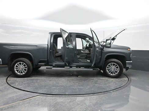 Used 2025 Chevrolet Silverado 2500 LTZ w/ LTZ Premium Package image 56