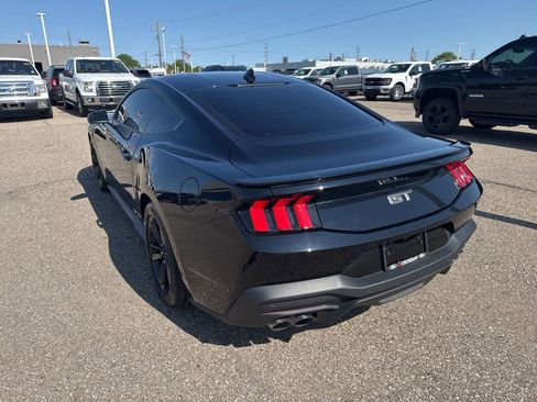 Used 2025 Ford Mustang GT RWD image 26