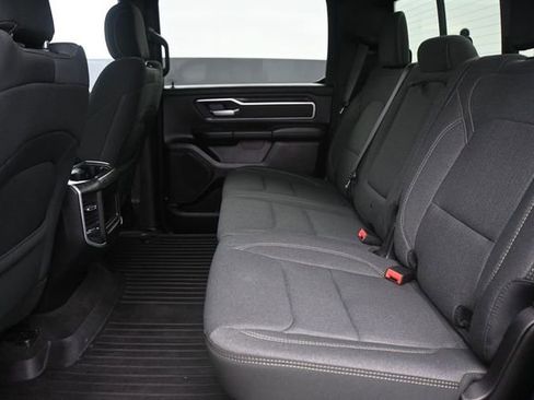 Used 2020 RAM 1500 Big Horn AWD/4WD image 11