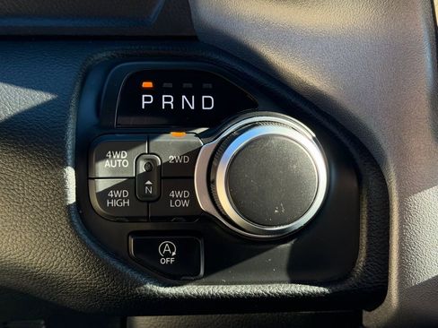 Certified 2025 RAM 1500 Big Horn image 28