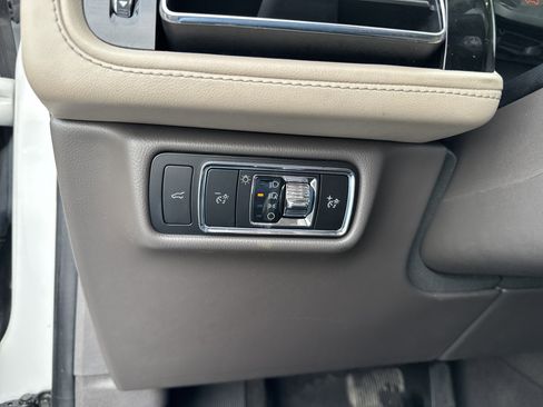 Used 2023 Lincoln Aviator Reserve w/ Equipment Group 201A image 33