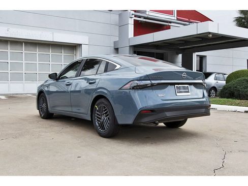 New 2026 Nissan Sentra SV w/ SV Convenience Package FWD image 3