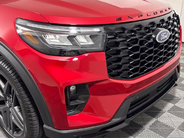 New 2026 Ford Explorer ST-Line w/ ST-Line Street Pack AWD/4WD image 12