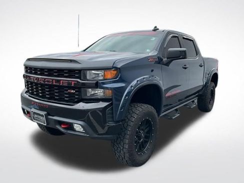 Used 2020 Chevrolet Silverado 1500 Custom Trail Boss w/ Infotainment Package AWD/4WD image 3