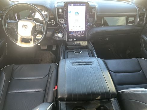 Used 2025 RAM 1500 Limited AWD/4WD image 19