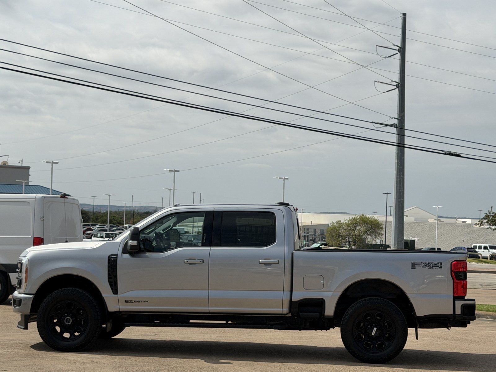 Used 2023 Ford F250 Lariat w/ Black Appearance Package AWD/4WD image 7