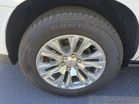 Used 2026 GMC Yukon Denali w/ Sun & Power Step Package RWD image 5
