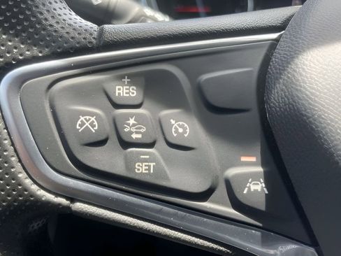 Used 2023 Chevrolet Equinox LS w/ LS Convenience Package FWD image 27