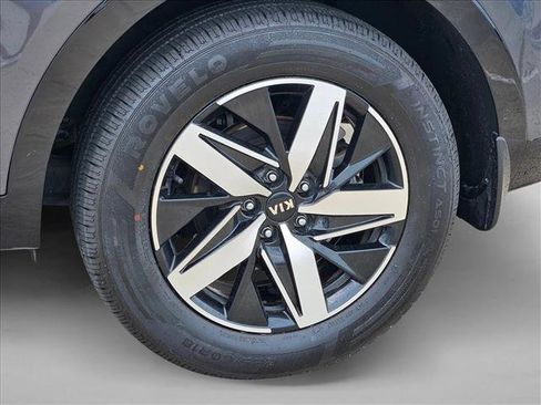 Used 2021 Kia Sorento EX w/ Panoramic Sunroof Package FWD image 16