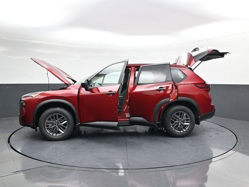 Certified 2026 Nissan Rogue S image 38