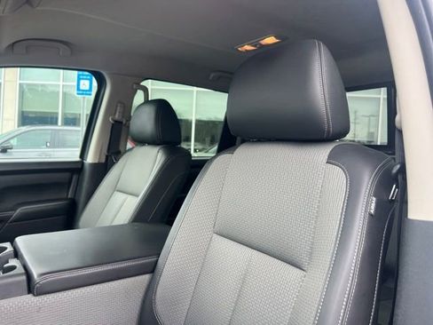 Used 2021 Nissan Titan S w/ S Utility Package RWD image 10