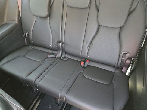 New 2026 Kia Carnival SX w/ SX Dark Edition Package FWD image 21