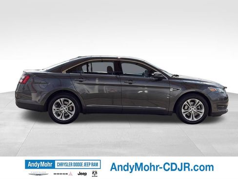 Used 2017 Ford Taurus SEL FWD image 8