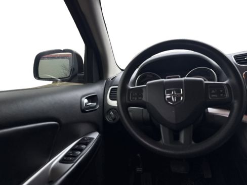 Used 2013 Dodge Journey SXT w/ Flexible Seating Group image 10