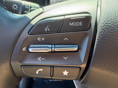 Used 2023 Hyundai Kona Limited FWD image 15