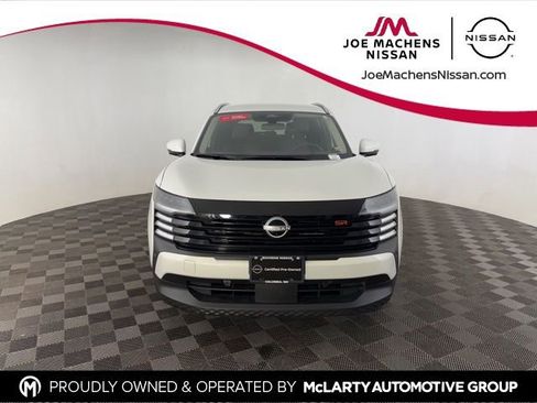 Certified 2025 Nissan Kicks SR image 2