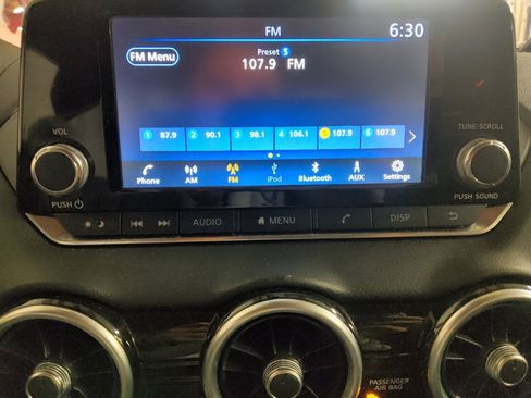 Used 2024 Nissan Sentra S FWD image 25