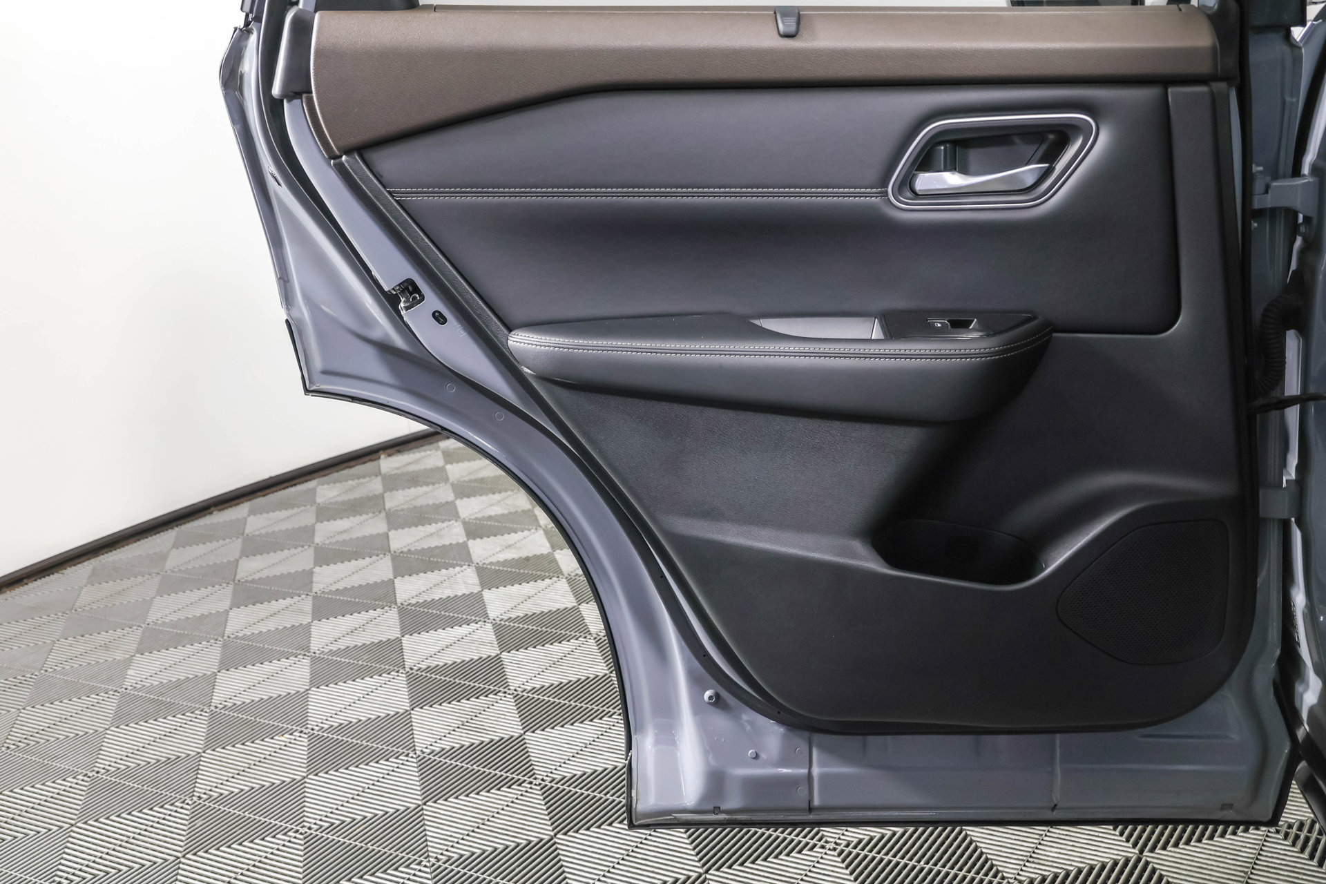 Used 2021 Nissan Rogue Platinum AWD/4WD image 41