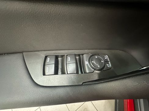 Used 2025 Chevrolet Blazer LT FWD image 28