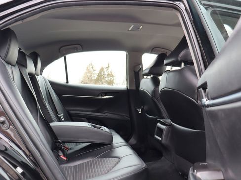 Used 2022 Toyota Camry SE image 17