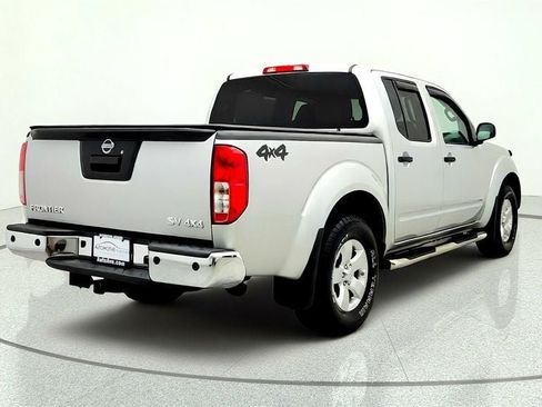 Used 2013 Nissan Frontier SV w/ SV Value Truck Pkg AWD/4WD image 5